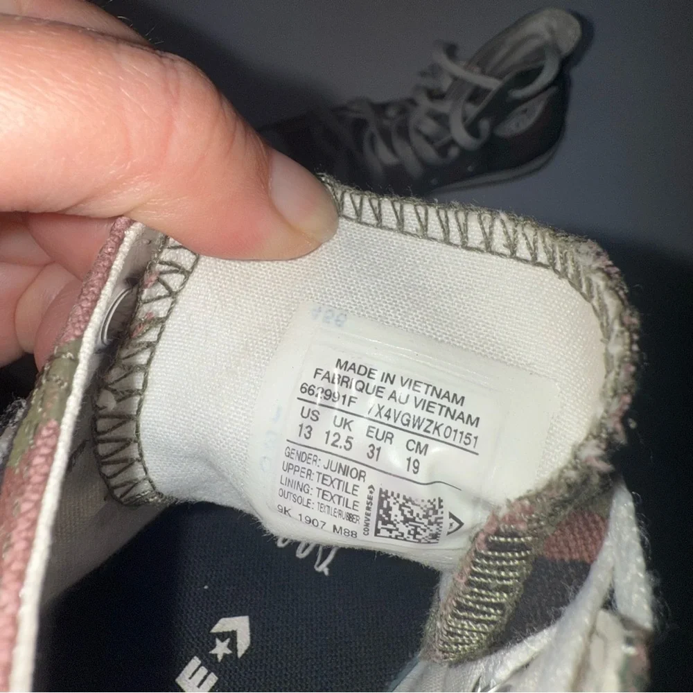 Converse product pair